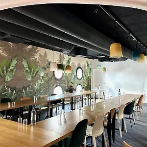 Hotel L’échappée Belle, LʼIsle-Jourdain